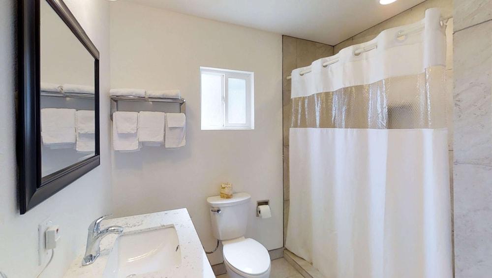 Napa Discovery Inn Luaran gambar