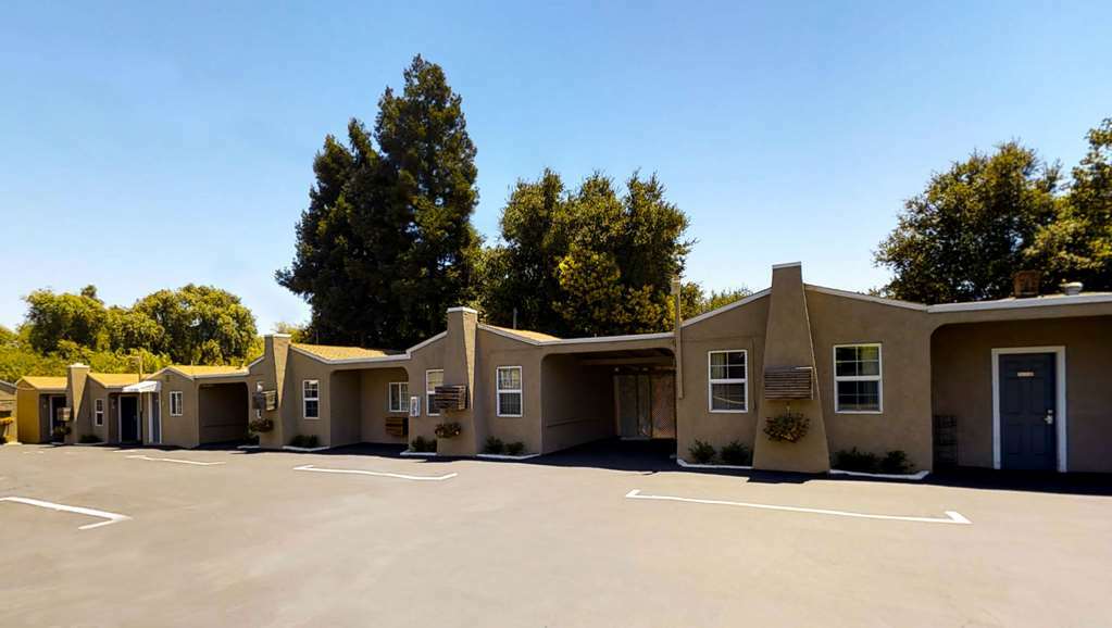 Napa Discovery Inn Luaran gambar